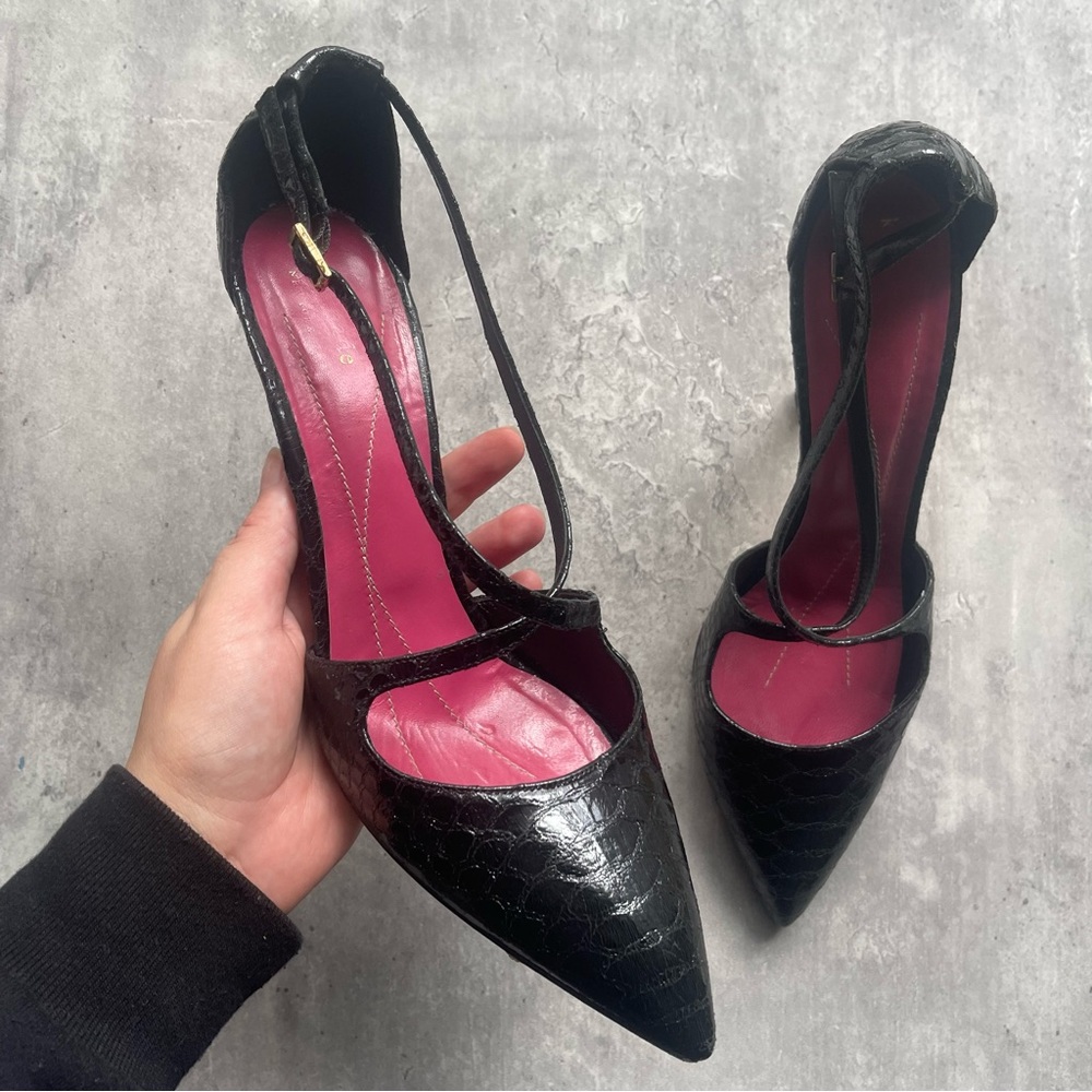 Elegant Black Stiletto Heels - Picture 2 of 13